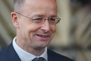 Новые власти Венгрии начали расследование связей Сийярто с Россией