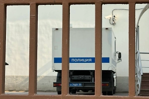 Мизгир заключил сделку со следствием по делу о некачественных консервах для МО