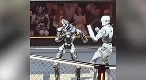 «Живая сталь» в реальности: В Китае устроили первый в мире MMA-турнир роботов