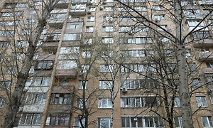 В форме и с фальшивыми корочками: Лжеполицейские обходят москвичей с подозрительными опросами