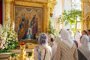 Молитвы на День Петра и Павла 12 июля: о чём просят первоверховных апостолов и какие слова читают дома