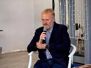 Милонов заступился за мармеладных червячков, но есть нюанс: он не беспристрастен