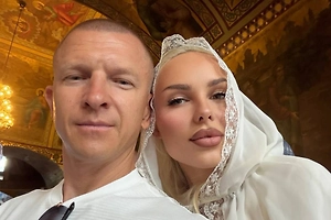 Ханна и Пашу отметили 11-летие свадьбы романтическим вояжем по Франции