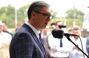 Вучич заявил, что Европа всё активнее вооружает Украину