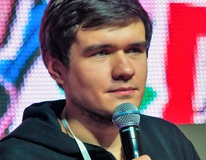 Из отечественного ещё могу посоветовать «День рождения Сидни Люмета» — хорошее кино про конфликт детей и родителей, про неустроенность зачастую уже взрослых детей в условиях вне крупных городов. И что-то доброе. Например, из фильмов Шамирова — не «Каха», а более ранние, например, «Игра в правду». Довольно глубокое и интересное кино. И также, посоветовал бы первый сезон сериала «Жуки» — очень добрый сериал, ненапряжный