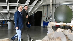 Путин приехал на Иркутский авиационный завод