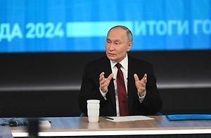 Путин назвал бредом собачьим объявление русских на Украине нетитульной нацией