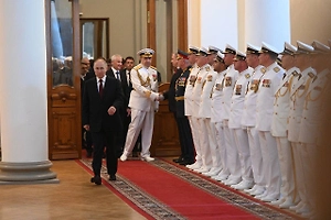 «Каждая миля — вклад в оборону»: Командир ВМФ России поблагодарил Путина