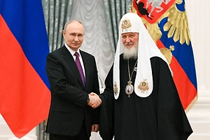 Патриарх Кирилл поздравил Путина с Днём крещения Руси и именинами