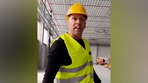 «На фронт, курва»: Начальник-поляк накинулся на украинца в Кракове
