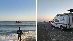 В Сочи двоих туристов унесло в море — один погиб, второго ищут