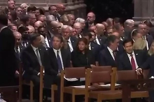 Зеленского посадили подальше от Трампа на похоронах Грэма*