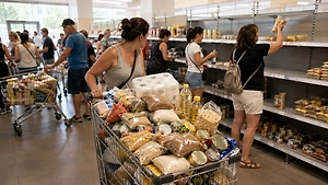 «Крупные залежи бьют по бюджету»: Почему не стоит скупать продукты на месяц вперёд
