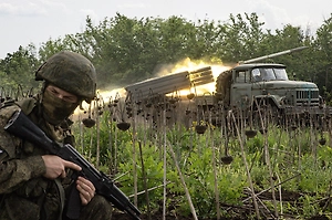 Песков: Массированный удар ВС РФ был нанесён по военным объектам на Украине