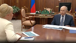 Кадры, врачи и экономика: Костюк доложила Путину о развитии Еврейской автономной области