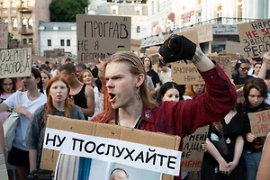 «Картонный Майдан» в Киеве продолжился, несмотря на отставку Сырского