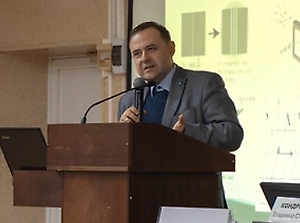 За последние десятилетия техника стала значительно компактнее, производительнее и функциональнее. Если раньше устройство выполняло одну или несколько задач, то сегодня даже бытовой прибор содержит сложную электронику, микропроцессоры, датчики, беспроводные модули связи и системы управления. Увеличение количества компонентов неизбежно повышает вероятность отказа отдельных элементов в процессе эксплуатации.