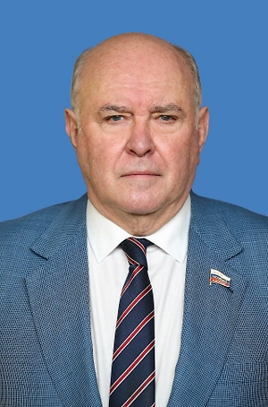 Они просто зомбированы большой кровавой геополитической игрой, которую затеяли они же. Власти Франции уже не видят, что у них под носом происходит