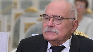 Михалков раскритиковал запреты на демонстрацию алкоголя и наркотиков в кино
