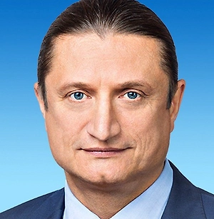 Инициатива 2021 года оказалась успешной, поэтому её стоит оставить в силе. По сведениям Росреестра, за период действия амнистии ею воспользовались хозяева 746 тысяч гаражей и земельных участков под ними. Больше всего гаражей оформлено в Ленинградской (17,4 тысячи), Омской (13 тысяч) и Московской (9,9 тысячи) областях. Что касается участков, то лидерами стали те же Ленинградская (39,4 тысячи) и Московская (21,7 тысячи) области. На третьем месте – Саратовская (21,6 тысячи).