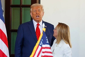 Глава МИД Италии: Рим больше не будет реагировать на нападки Трампа на Мелони