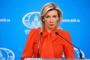 Германии пора прекратить агрессивную войну руками Киева, заявила Захарова