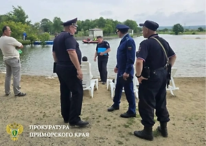 В Уссурийске ищут двух девушек, утонувших в озере парка «Радужный»