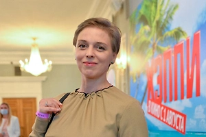 Один глаз видит всего на 10%: Катя Пушкарёва из «Не родись красивой» теряет зрение и слух