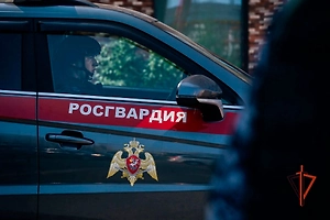 На крышу через сальто: На видео попало ДТП с машиной Росгвардии в Москве