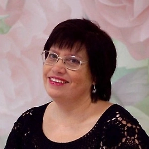 Нехватка натрия требует восполнения, поэтому появление тяги к солёному говорит о том, что в организме возник дефицит соответствующих ионов. Тогда организм включает защитную реакцию, чтобы мы съели что-то солёное.