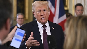 Трамп назвал «недоразумением» переписку Бёрнэма с лже-Уайлз