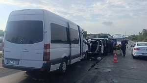 Водитель автобуса с туристами уснул и устроил массовое ДТП в Анталье, пострадали 17 человек