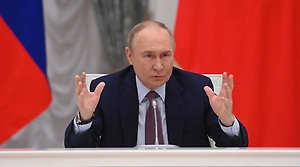 Путин призвал министров решать проблемы с нацпроектами непосредственно в регионах