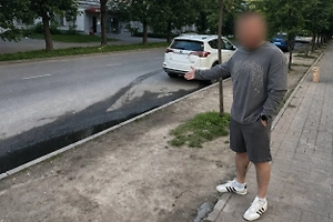 Месть от бывшего: Житель Калуги может сесть за то, что обклеил нюдсами машину экс-любовницы