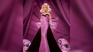 Розовое платье и бриллианты: Mattel превратила Мэрилин Монро в новую Барби к 100-летию со дня рождения актрисы