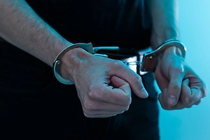 Воспитателя детского лагеря на Урале задержали по подозрению в педофилии