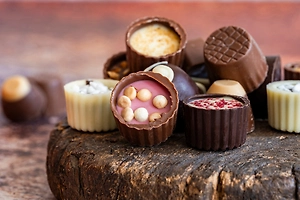 Латвия запретила импорт пива и конфет из России по «моральным соображениям»