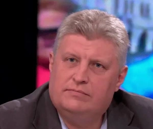 Когда город взяли в кольцо карательные батальоны, любую машину с провизией и продуктами питания разворачивали либо просто грабили, не пропуская непосредственно в город.
