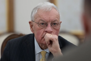 Келлог объяснил идею мобилизации украинок опытом жены и дочери — но они отсиделись в тылу