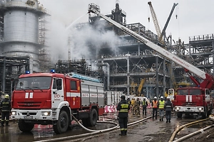 Пять пострадавших доставили в больницы с места пожара на Амурском ГХК