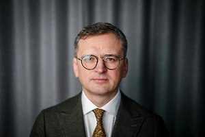Кулеба допустил снижение мобилизационного возраста на Украине