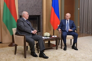 Путин предложил Лукашенко обсудить итоги работы правительств РФ и Белоруссии
