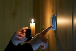В Донецке отключилась 431 подстанция, без света 76 тысяч абонентов