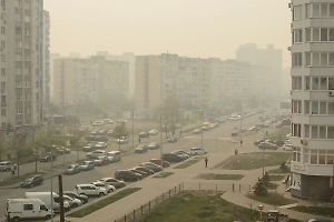Новый пожар начался на складе у Бучи — чёрный дым окутал город