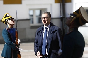 Вучич поблагодарил Россию за помощь в тушении природных пожаров в Сербии