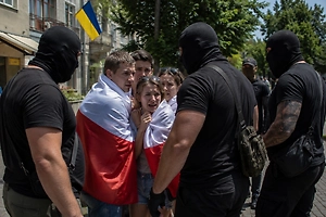 Избивают и скрываются: «Ненацисты» устроили настоящую охоту за поляками на Украине