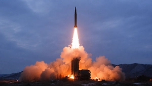 КНДР запустила ракету на фоне учений США и Южной Кореи