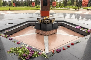 Власти Молдавии запретили зажигать Вечный огонь на мемориале советским солдатам
