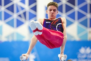 Гимнаст Смирнов взял золото в многоборье на юниорском чемпионате Европы