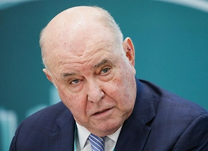 Это безрассудное убийство нацистами, люди потеряли рассудок. Украинская власть превратилась во власть безрассудную. И это всё напоминает самые страшные сценарии, которые только были в истории человечества.
